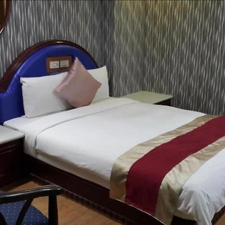 Mei Hua Hotel Kaohsiung Extérieur photo