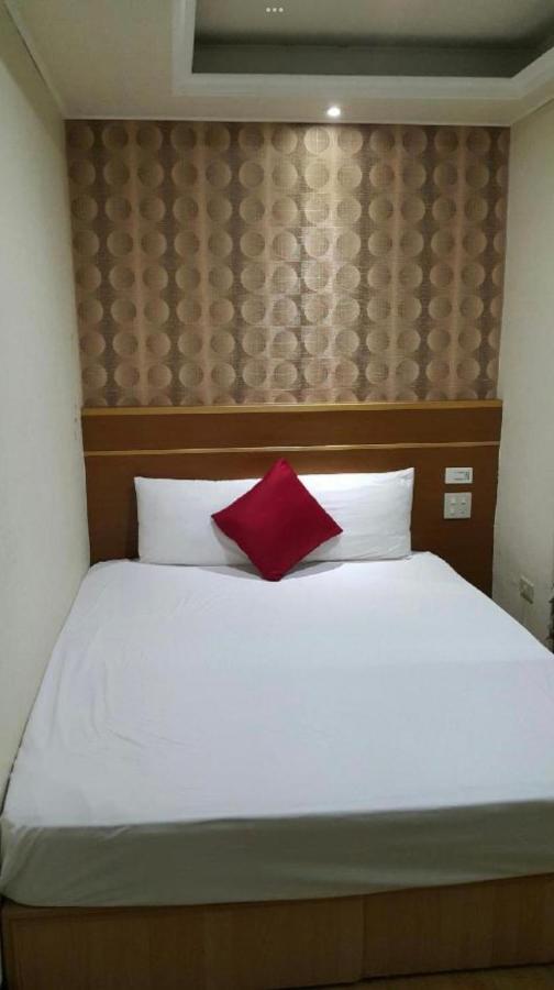 Mei Hua Hotel Kaohsiung Extérieur photo