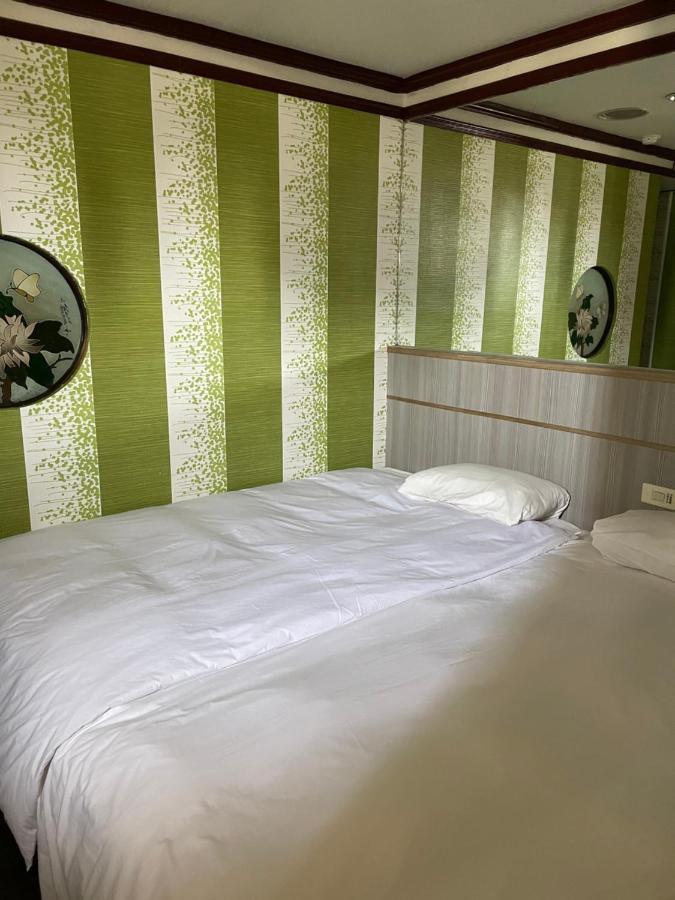 Mei Hua Hotel Kaohsiung Extérieur photo