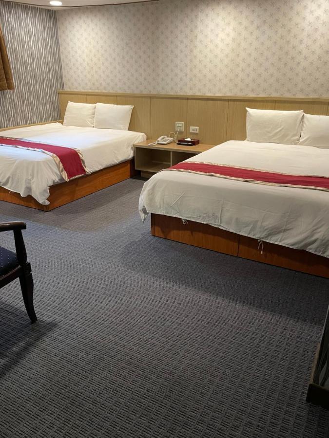 Mei Hua Hotel Kaohsiung Extérieur photo