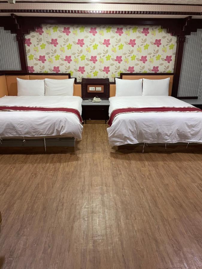 Mei Hua Hotel Kaohsiung Extérieur photo