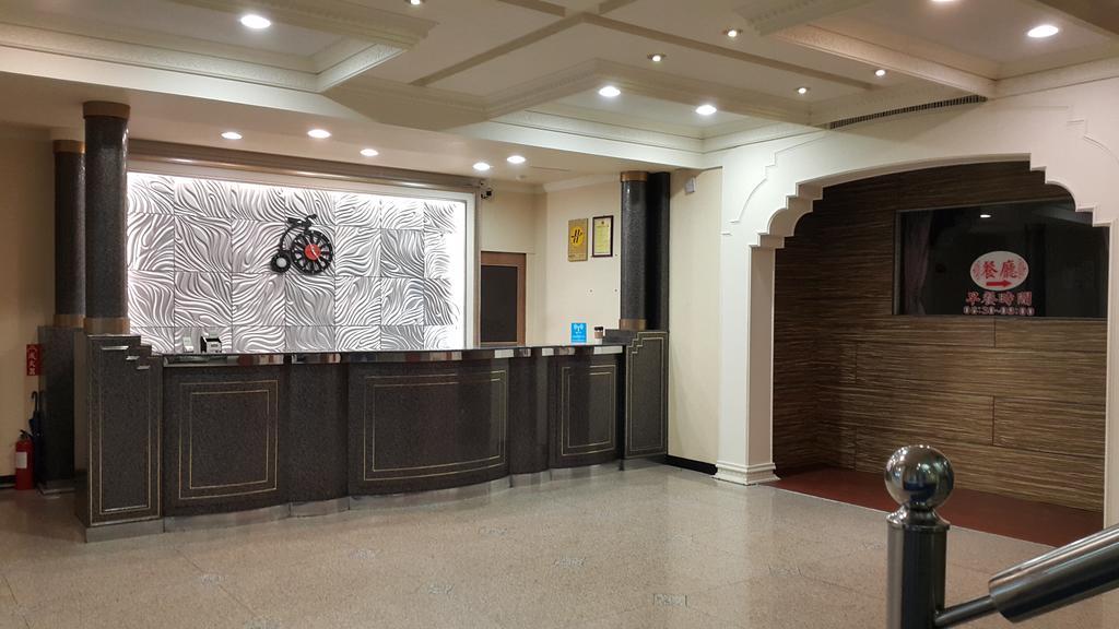 Mei Hua Hotel Kaohsiung Extérieur photo