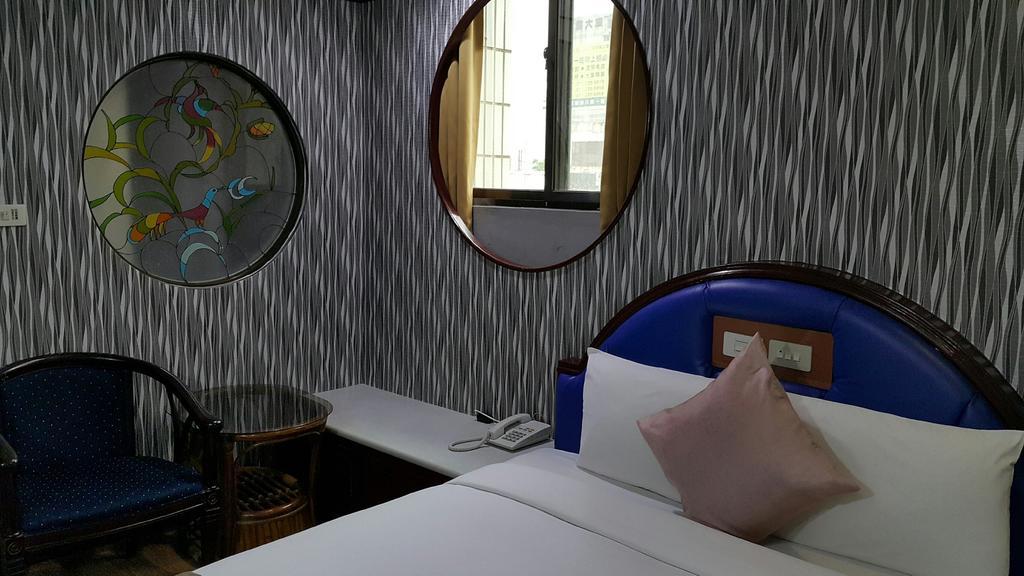 Mei Hua Hotel Kaohsiung Extérieur photo