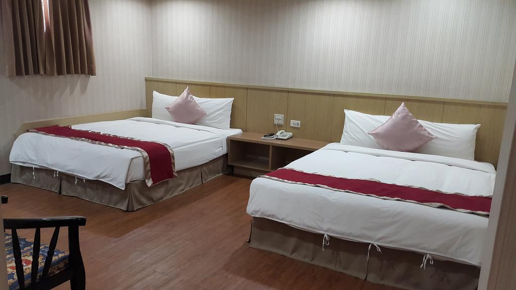 Mei Hua Hotel Kaohsiung Extérieur photo