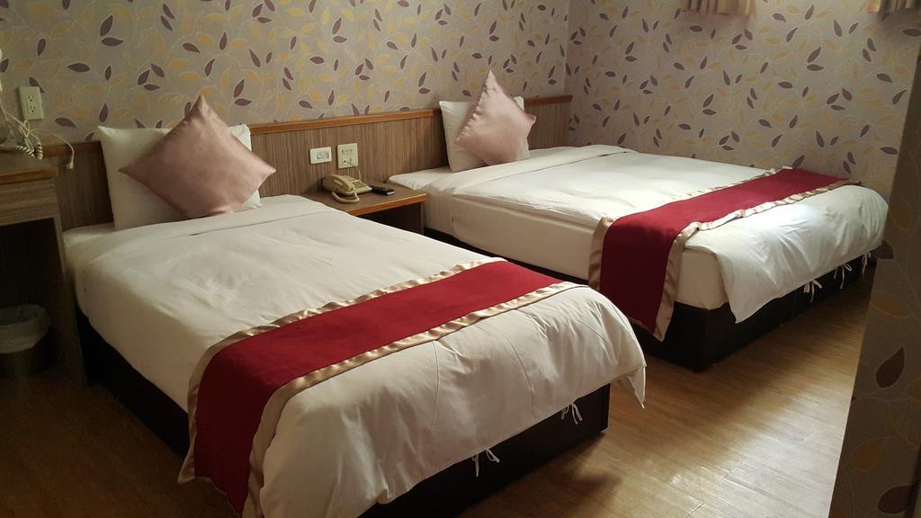 Mei Hua Hotel Kaohsiung Extérieur photo