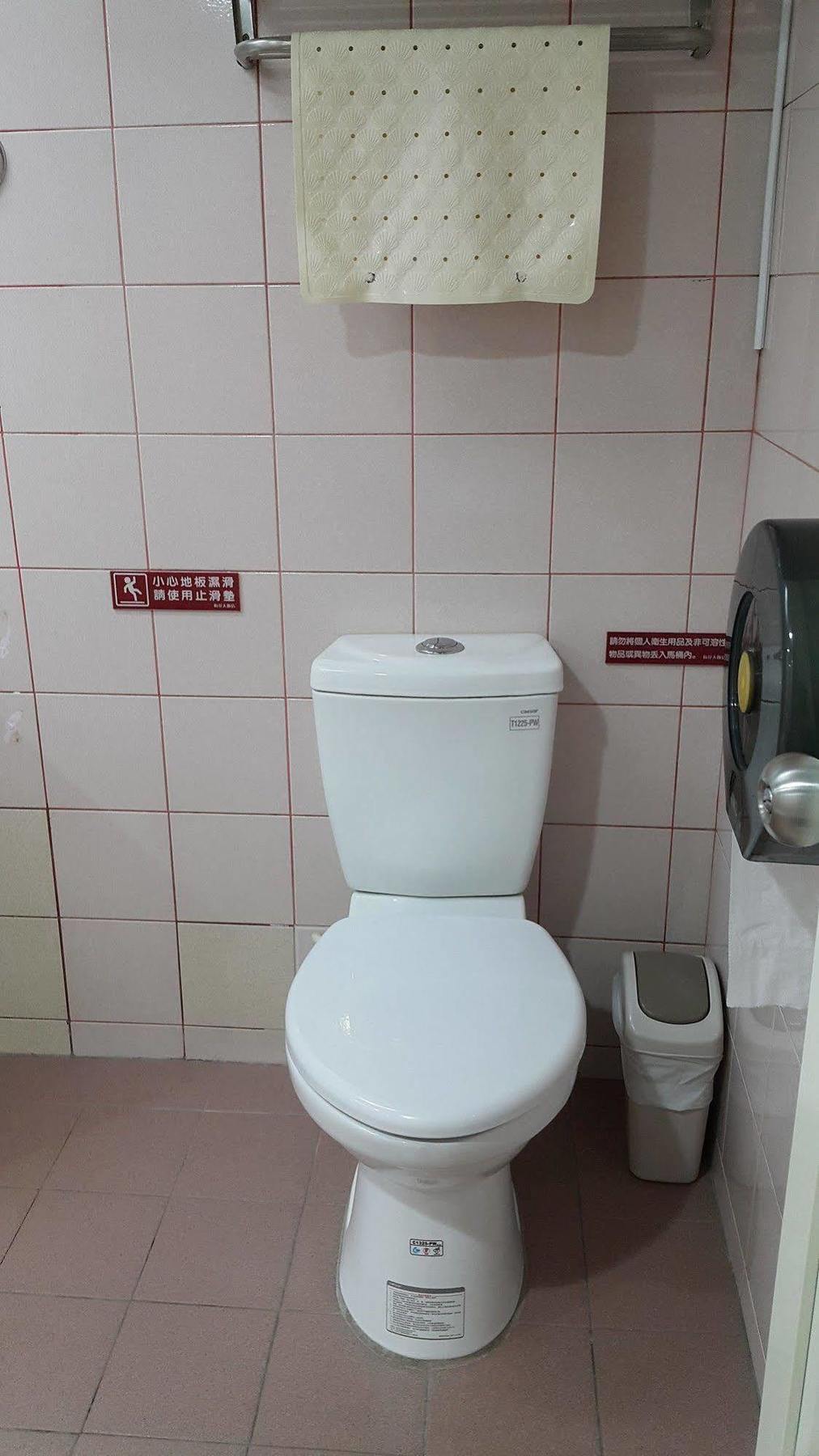 Mei Hua Hotel Kaohsiung Extérieur photo
